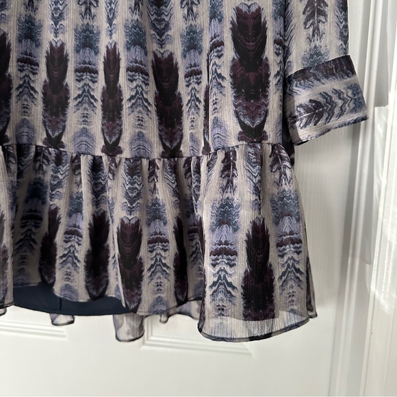 BCBGeneration Tiered Feather-Print Overlay Long Sleeve Dress Size Medium - Picture 6 of 11